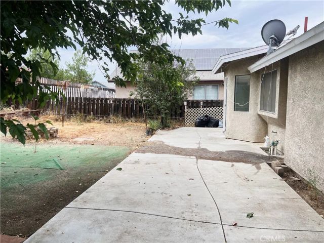 196 Sunny Halo Court, Perris, CA 92571