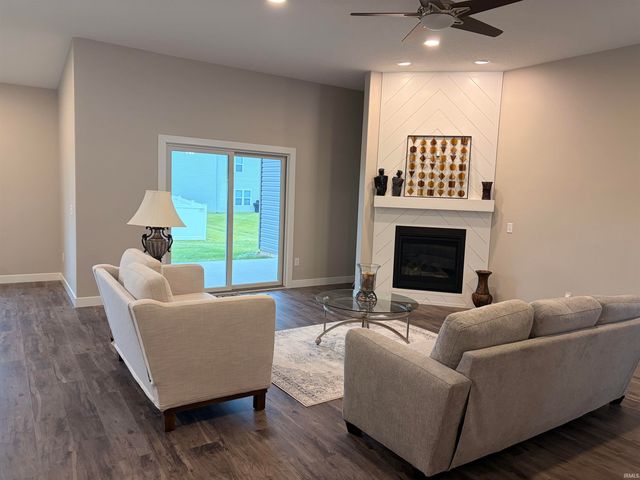 13904 DIAVIK Place, Fort Wayne, IN 46845