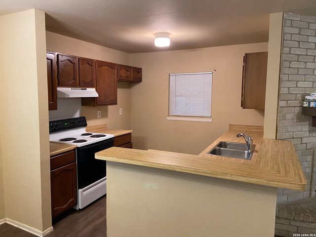 831 BLUE ASTOR DR, San Antonio, TX 78245