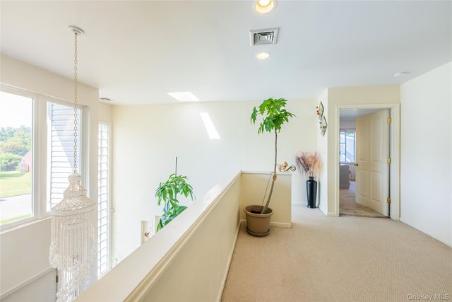 19 Wayside Lane, Wantagh, NY 11793