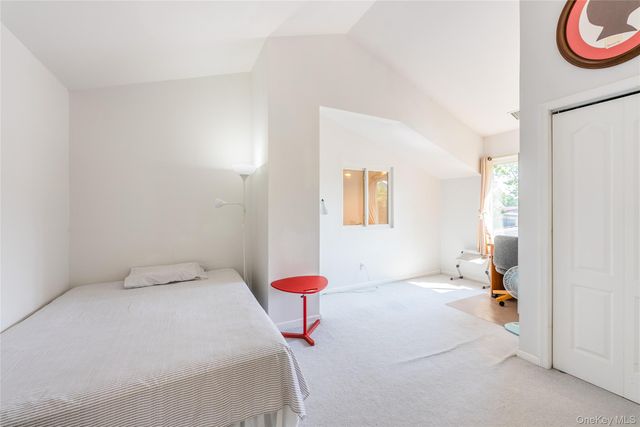 19 Wayside Lane, Wantagh, NY 11793