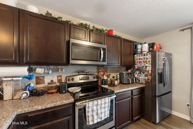 211 Glen Cannon Drive, Jacksonville, NC 28546