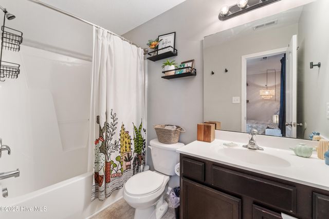 211 Glen Cannon Drive, Jacksonville, NC 28546