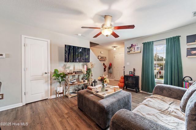 211 Glen Cannon Drive, Jacksonville, NC 28546