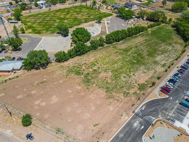 Lambros Lp SE, Los Lunas, NM 87031