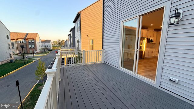 8971 KATHERINE JOHNSON AVE, Manassas, VA 20109