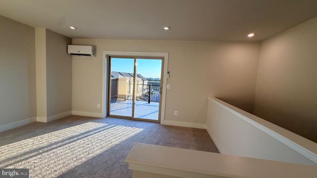 8971 KATHERINE JOHNSON AVE, Manassas, VA 20109