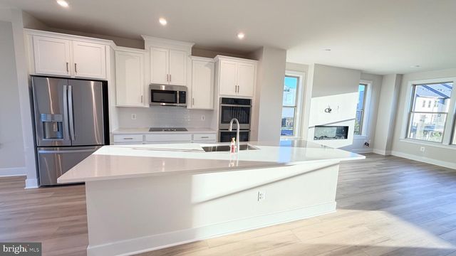 8971 KATHERINE JOHNSON AVE, Manassas, VA 20109