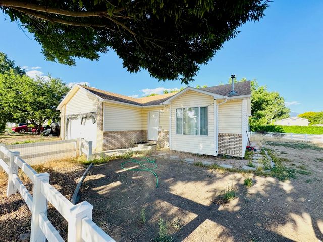 486 Gentle Winds Court, Clifton, CO 81520