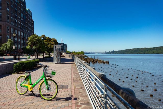 650 Warburton Avenue 6M, Yonkers, NY 10701