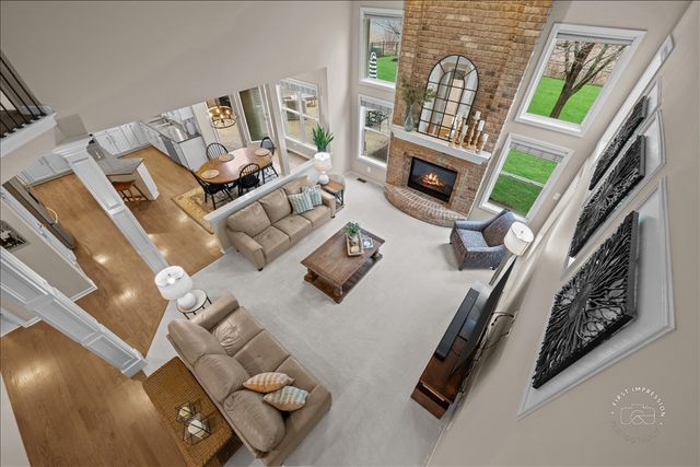 664 Bennett Drive, North Aurora, IL 60542