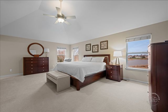 664 Bennett Drive, North Aurora, IL 60542