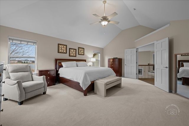 664 Bennett Drive, North Aurora, IL 60542