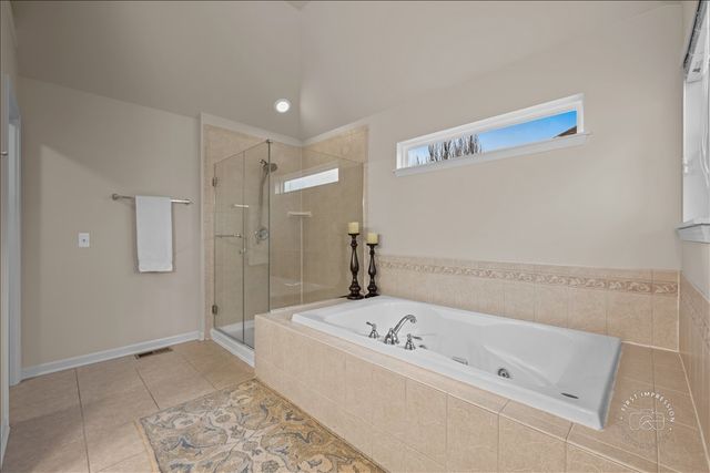 664 Bennett Drive, North Aurora, IL 60542