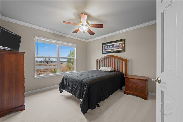 664 Bennett Drive, North Aurora, IL 60542