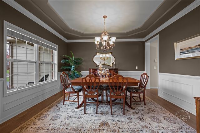 664 Bennett Drive, North Aurora, IL 60542