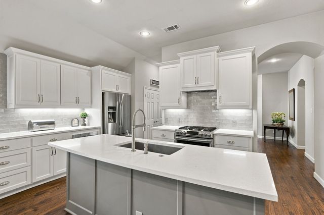 10053 Slick Rock Trail, Frisco, TX 75033
