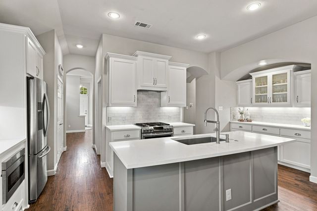 10053 Slick Rock Trail, Frisco, TX 75033