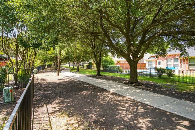10053 Slick Rock Trail, Frisco, TX 75033