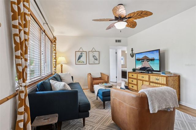 797 LAKESIDE DRIVE, Dunedin, FL 34698