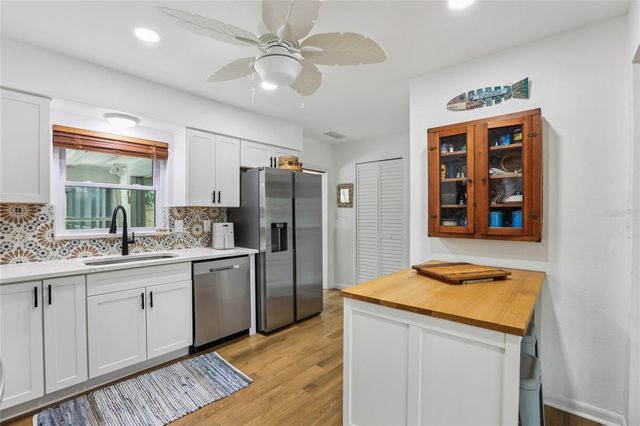 797 LAKESIDE DRIVE, Dunedin, FL 34698