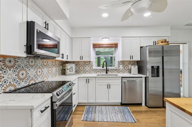 797 LAKESIDE DRIVE, Dunedin, FL 34698