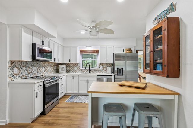 797 LAKESIDE DRIVE, Dunedin, FL 34698