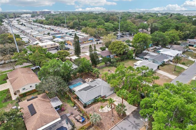 797 LAKESIDE DRIVE, Dunedin, FL 34698