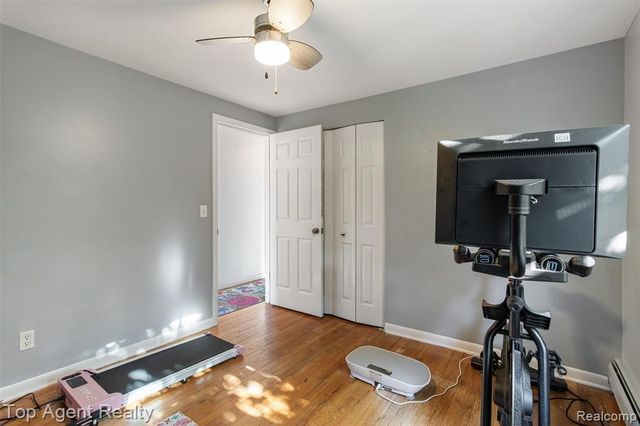 32341 Woody, Fraser, MI 48026