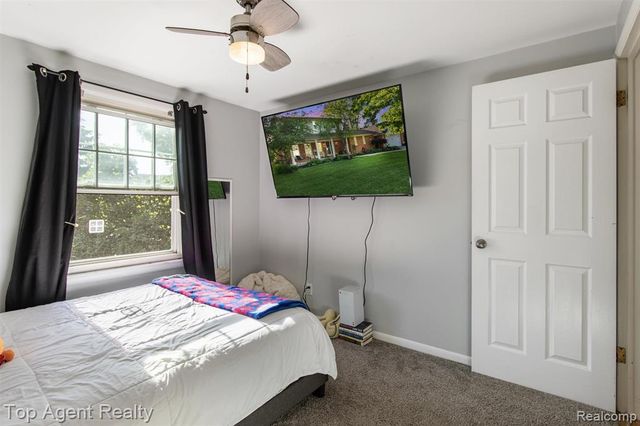 32341 Woody, Fraser, MI 48026