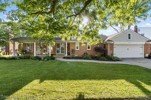 32341 Woody, Fraser, MI 48026