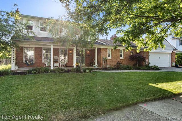 32341 Woody, Fraser, MI 48026