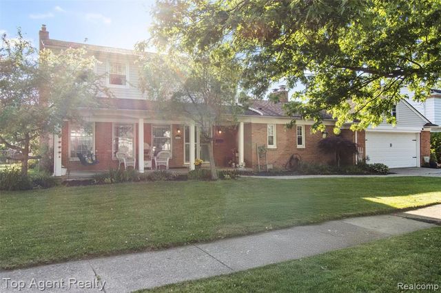 32341 Woody, Fraser, MI 48026