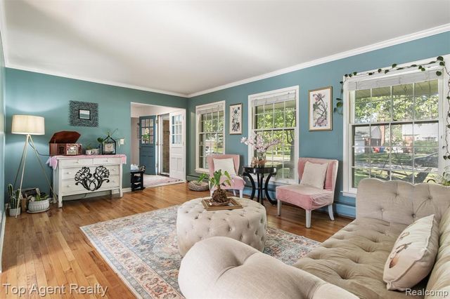 32341 Woody, Fraser, MI 48026