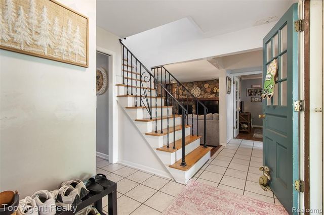 32341 Woody, Fraser, MI 48026