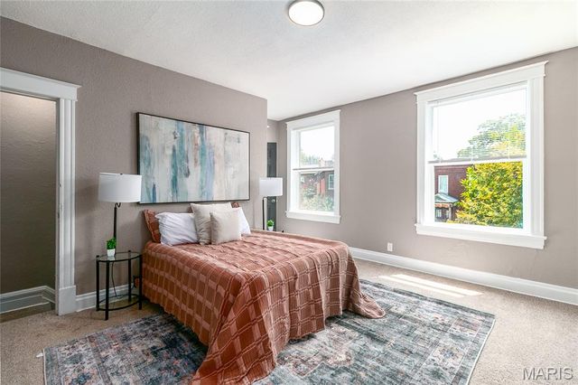 3339 Virginia Avenue, St Louis, MO 63118