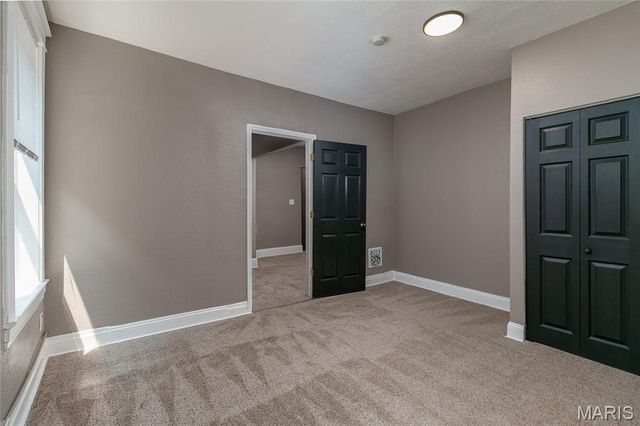 3339 Virginia Avenue, St Louis, MO 63118