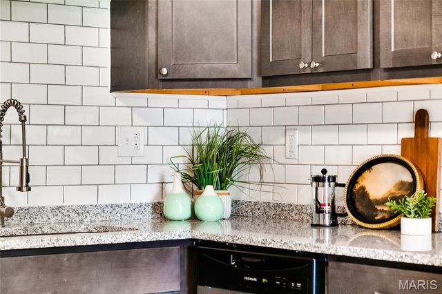 3339 Virginia Avenue, St Louis, MO 63118