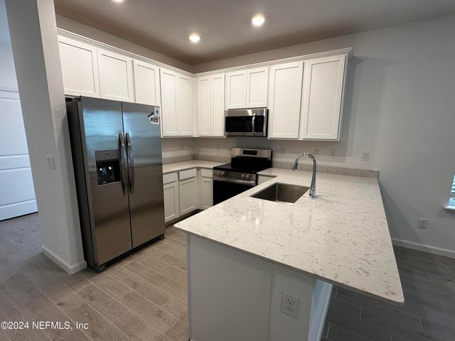 4387 LEEWARD BREEZE Loop, Middleburg, FL 32068