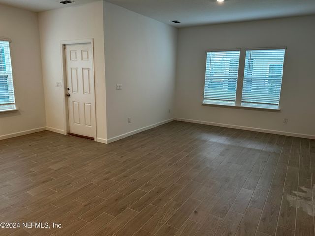 4387 LEEWARD BREEZE Loop, Middleburg, FL 32068