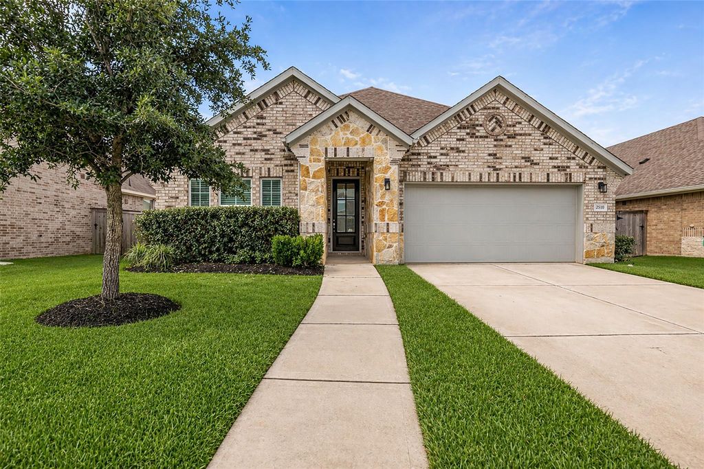 2510 Hatton Terrace Lane, Pearland, TX 77089
