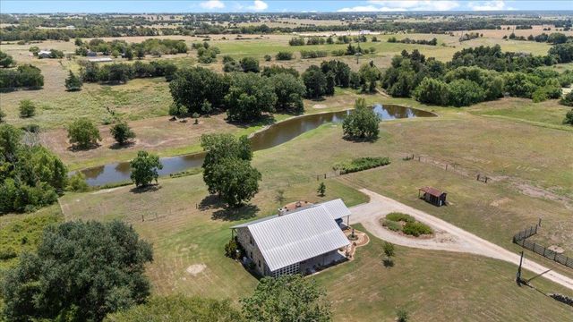 7835 Berger RD, Schulenburg, TX 78956