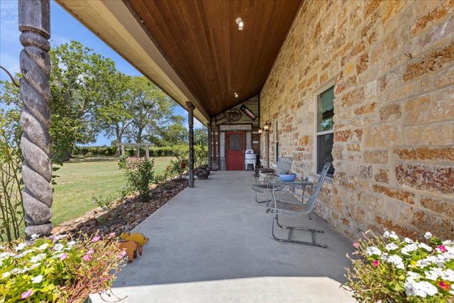 7835 Berger RD, Schulenburg, TX 78956