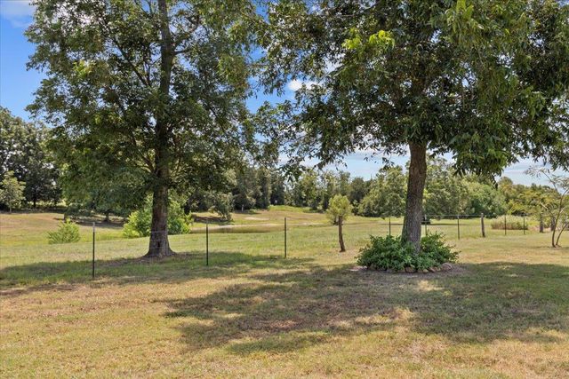 7835 Berger RD, Schulenburg, TX 78956