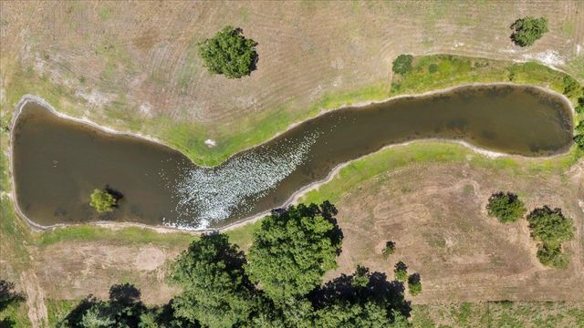 7835 Berger RD, Schulenburg, TX 78956