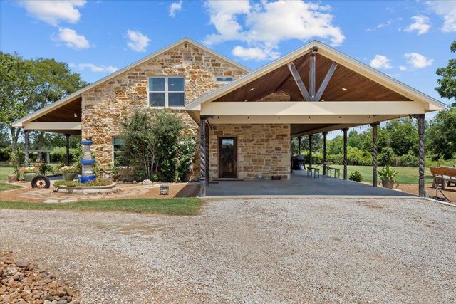 7835 Berger RD, Schulenburg, TX 78956