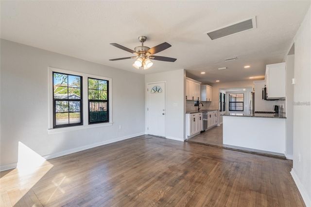 1221 30TH AVENUE N, St Petersburg, FL 33703