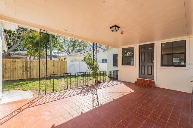 1221 30TH AVENUE N, St Petersburg, FL 33703