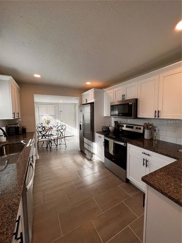 1221 30TH AVENUE N, St Petersburg, FL 33703