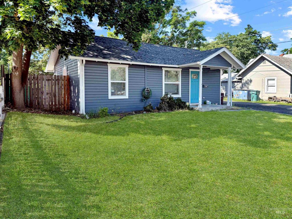 1009 Elm St, Clarkston, WA 99403 photo 2